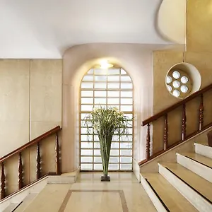 monopole-hotel.it-lombardy.com/